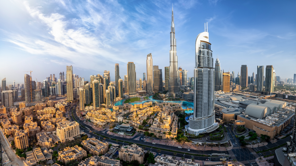 Panorama di Downtown Dubai con il Burj Khalifa e l’area del Dubai Mall